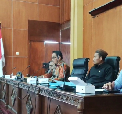 Ketua DPRD Mataram Soroti Data PKL, Pungutan CFD Disorot