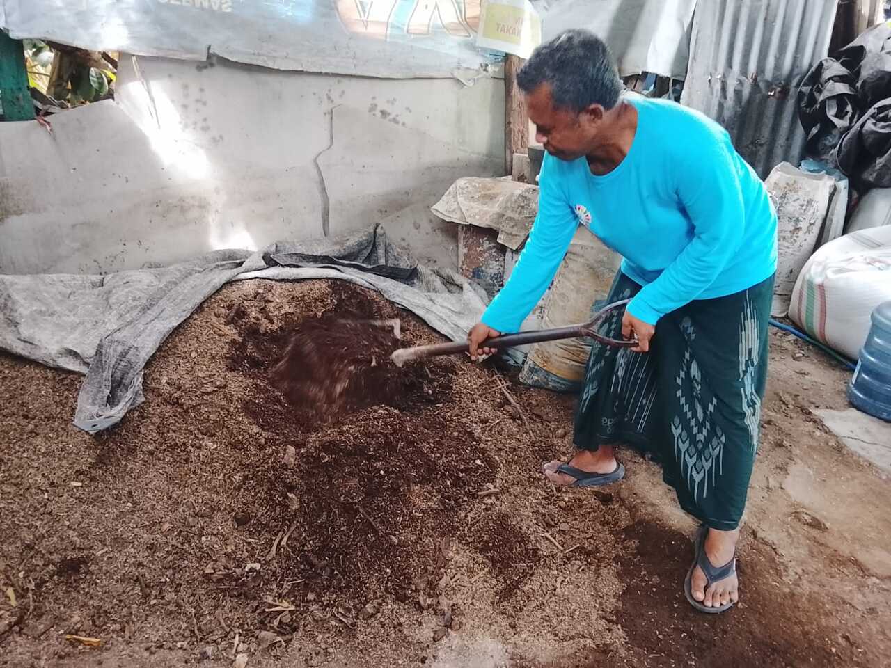Mengubah Sampah Menjadi Pupuk dan Rupiah