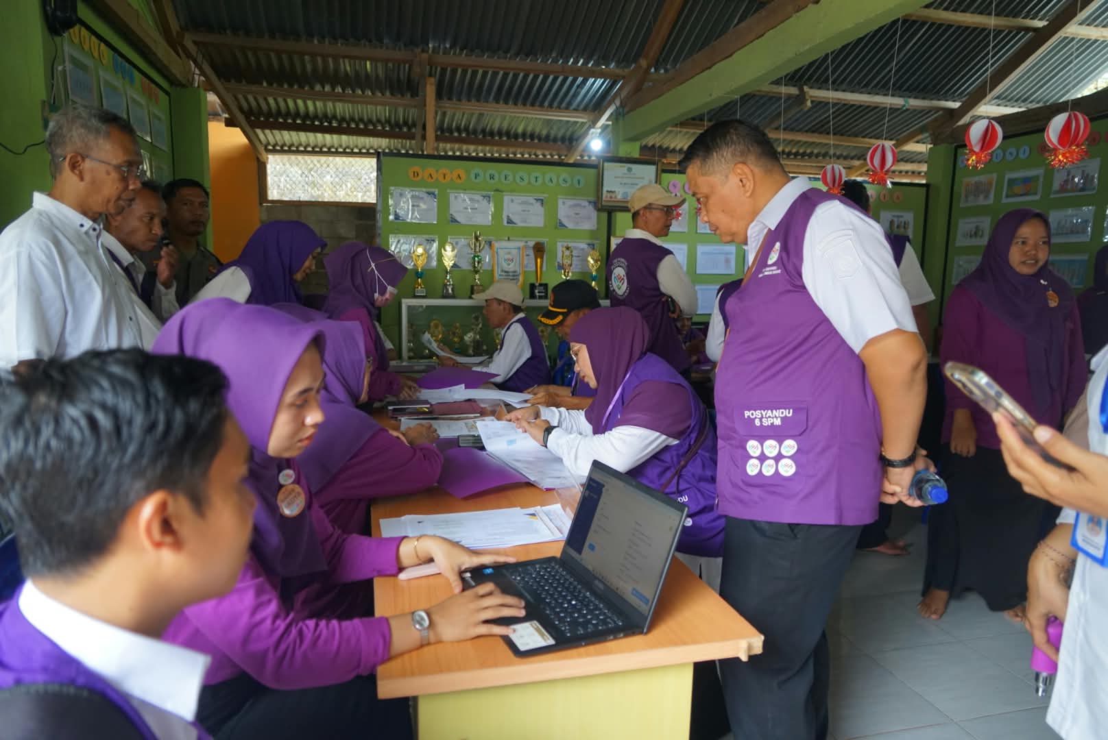 Wabup Nurul Adha Dorong Posyandu Lombok Barat Tangani Kemiskinan hingga Anak Putus Sekolah