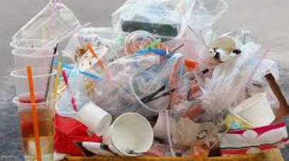 Bahaya Kesehatan Mengintai, Pembakaran Sampah Plastik Berisiko Picu Kanker
