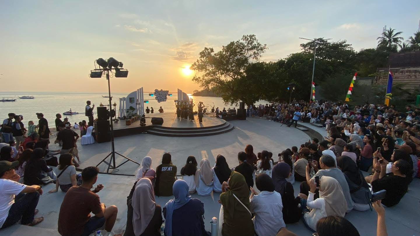 Senggigi Sunset Show Ramai, Pedagang UMKM Ikut Ketiban Rezeki