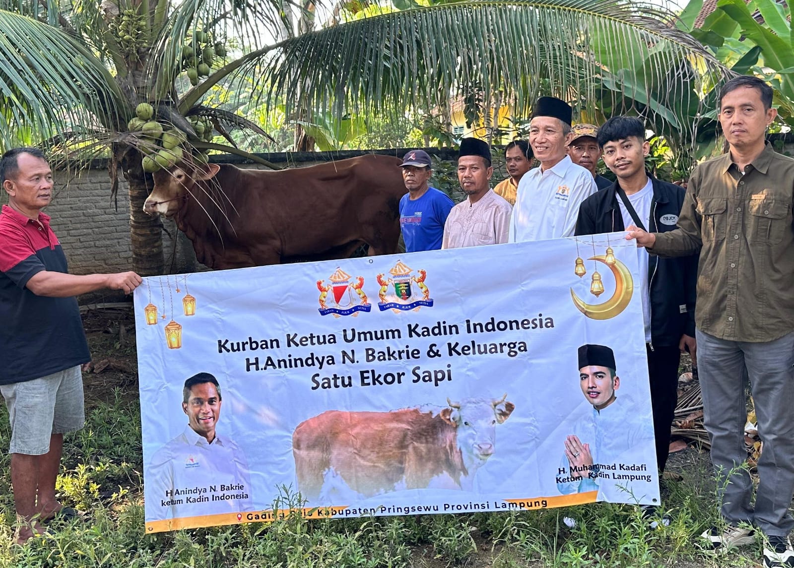 Anin Bakrie dan M. Kadafi Tebar Hewan Kurban di Provinsi Lampung