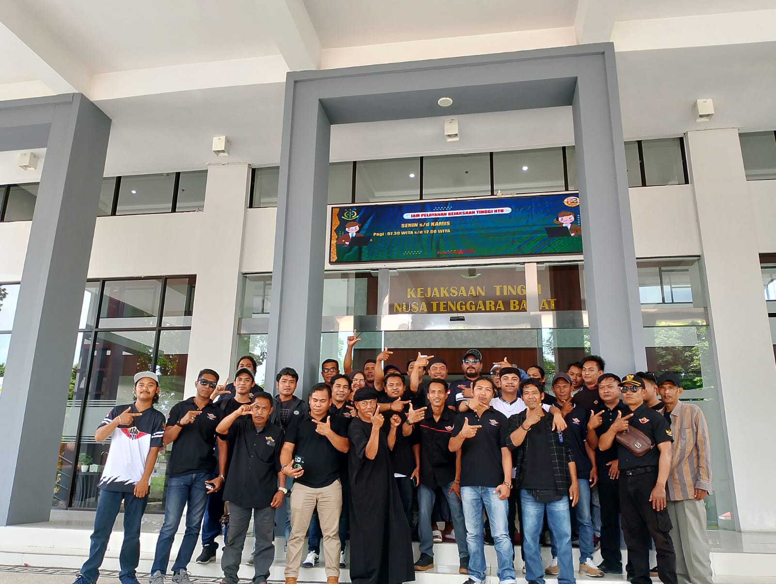 LASKAR NTB Laporkan Dua Aktivis ke Kejati