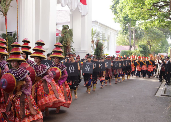 Memukau, Tari Tembolak Beak NTB Manggung di Istana Merdeka
