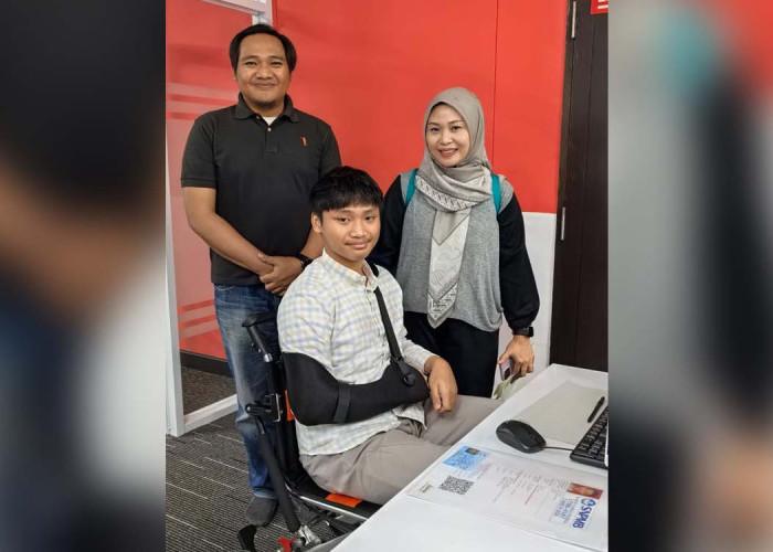 Perjuangan Haru Peserta UTBK di IPB, Jemput Masa Depan dari Kursi Roda