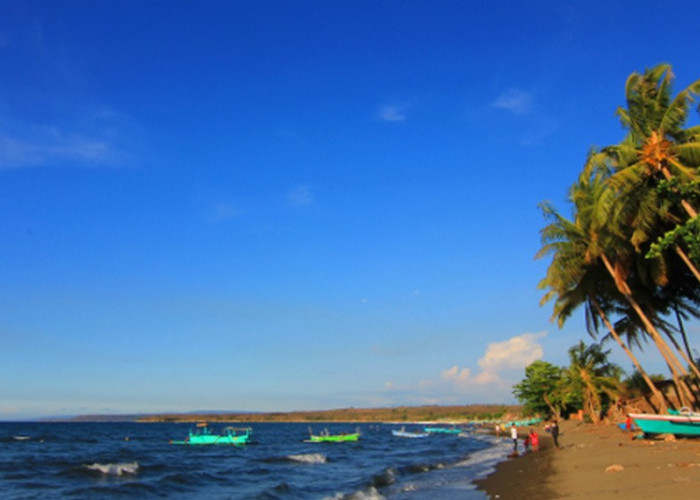 Peringatan Hari Kartini 2025 di Pantai Saliper Ate, Perempuan Harus Jadi Motor Pembangunan