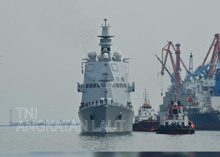 Resmi Sandar di Jakarta, Ini Spesifikasi Gahar KRI Brawijaya-320 milik TNI AL