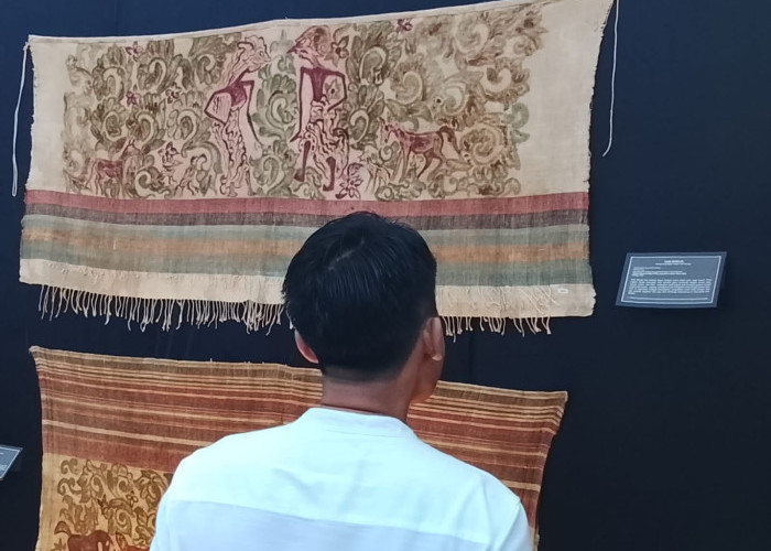 Karya Wastra Ungkap Hubungan Lombok-Bali Terjalin Sejak Abad ke-10