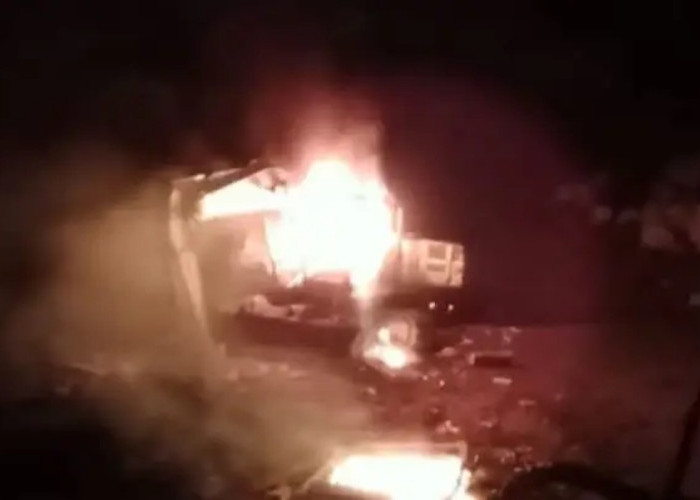 Kerusakan Lingkungan Picu Amarah Warga: Tambang Galian C di Lombok Timur Diserbu, Alat Berat Dibakar