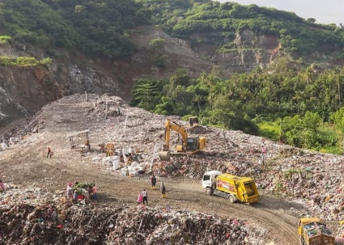 Warga Area TPA Kebon Kongok Sudah Terlalu Lama Menahan Bau, Akhirnya Sekarang Ditangani Serius