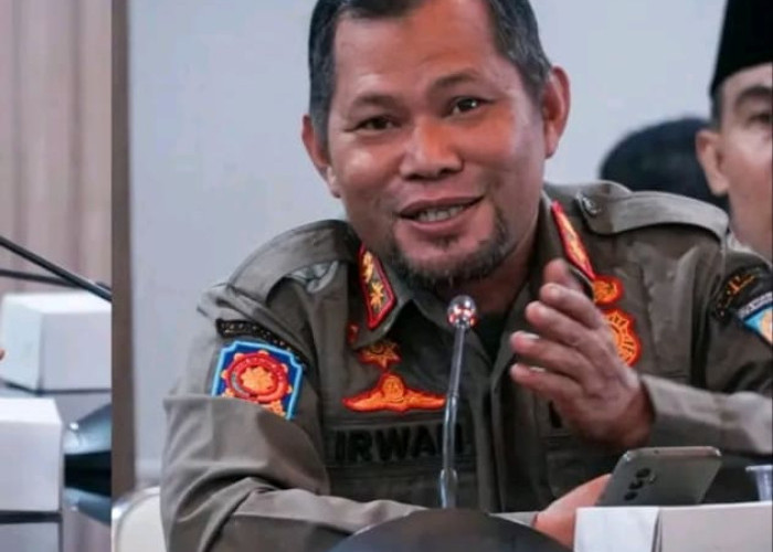 Penghasilan Badut Jalanan Mataram Tembus Rp16 Juta Sebulan