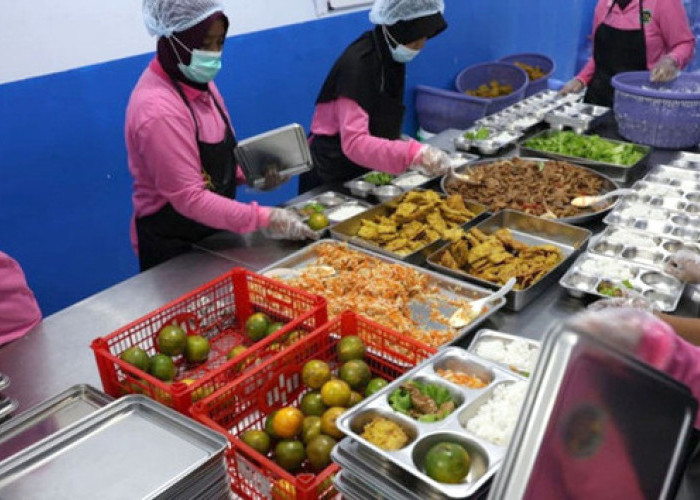 Pemerintah Perketat Pengawasan MBG : 1.288 SPPG Ditutup, 353 Kepala Diberhentikan, Rp311 M Kembali ke Negara