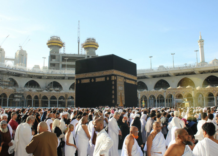 Suhu Esktrem 50 Derajat Landa Mekkah saat Musim Haji, Penderita Jantung-Hipertensi Wajib Lakukan Ini!
