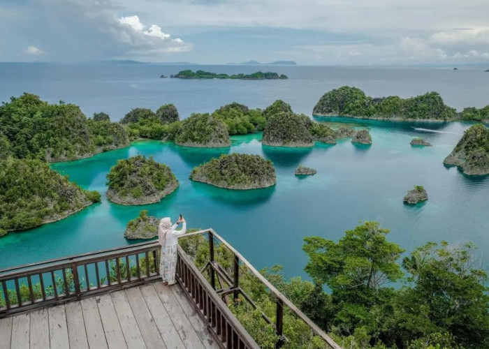 Menpar Widiyanti Soroti Ekspansi Tambang Nikel di Wilayah Raja Ampat yang Dekat dengan Wisata 