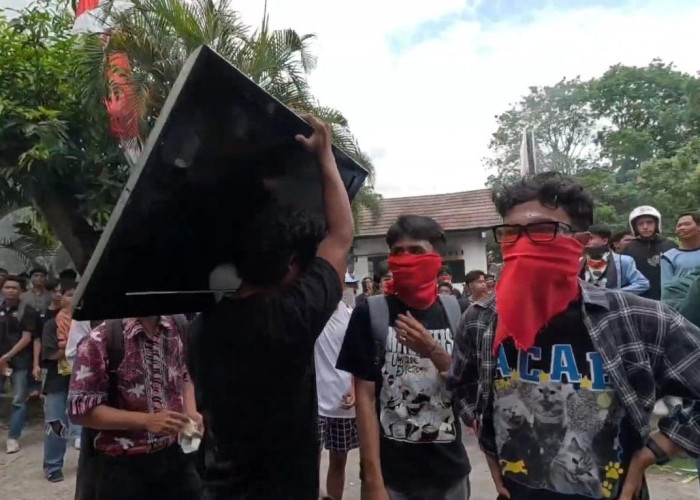 Polda NTB Buru Pelaku Penjarahan Saat Demo Ricuh di DPRD