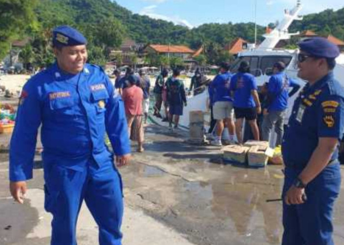 Ratusan Wisatawan Serbu Gili! Suasana Dermaga Penyeberangan dari Padangbai Lebih Ramai