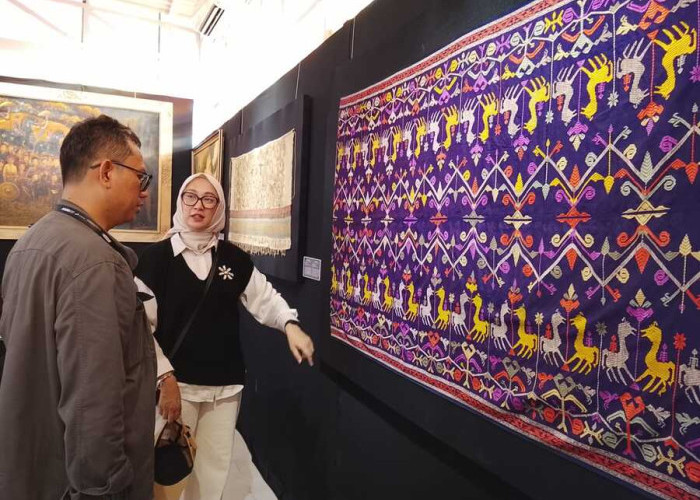 Bunda Sinta Ungkap Filosofi Sekardiu dalam Pameran Museum NTB di Mandalika