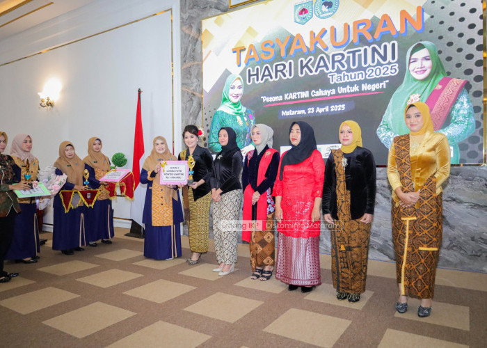 Busana Adat Penuh Warna, Perempuan Mataram Rayakan Kartini dengan Semangat Juang!