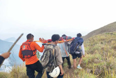 Terpeleset Saat Mendaki, Remaja 14 Tahun Dievakuasi Tim SAR dari Bukit Pergasingan