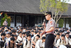 Kapolresta Mataram Ajak Siswa SMKN 5 Berani Bicara dan Lawan Bullying